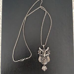 Silver necklace with owl pendant